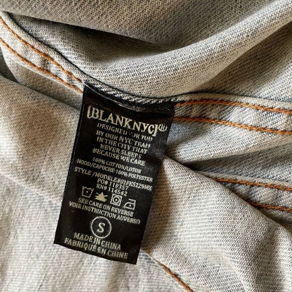 ❤️SOLD❤️BLANKNYC Hooded Light Wash Fitted Denim Jacket |Size:Small | - Picture 5 of 11